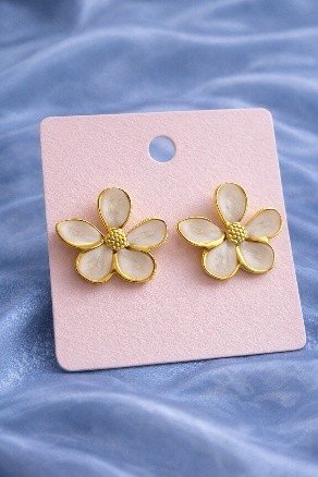 White flower earrings by Lumera Cream flower stud earrings by Lumera