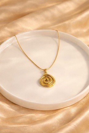 Royal Pendant Chain Golden Circle – Gold Spiral Necklace | Luméra Gold spiral pendant necklace – Royal Pendant Chain Golden Circle by Luméra
