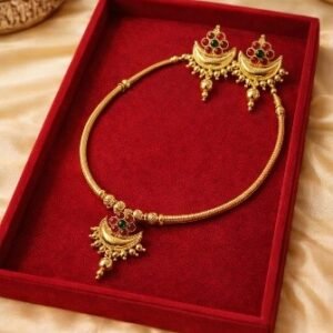 Gold Chandrakore chain necklace and earring set with ruby and emerald kundan stones– Luméra